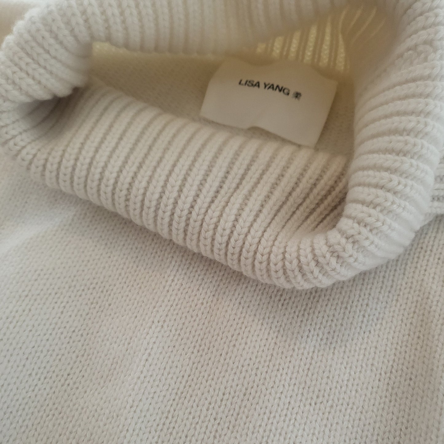 Lisa Yang str 1 S/M