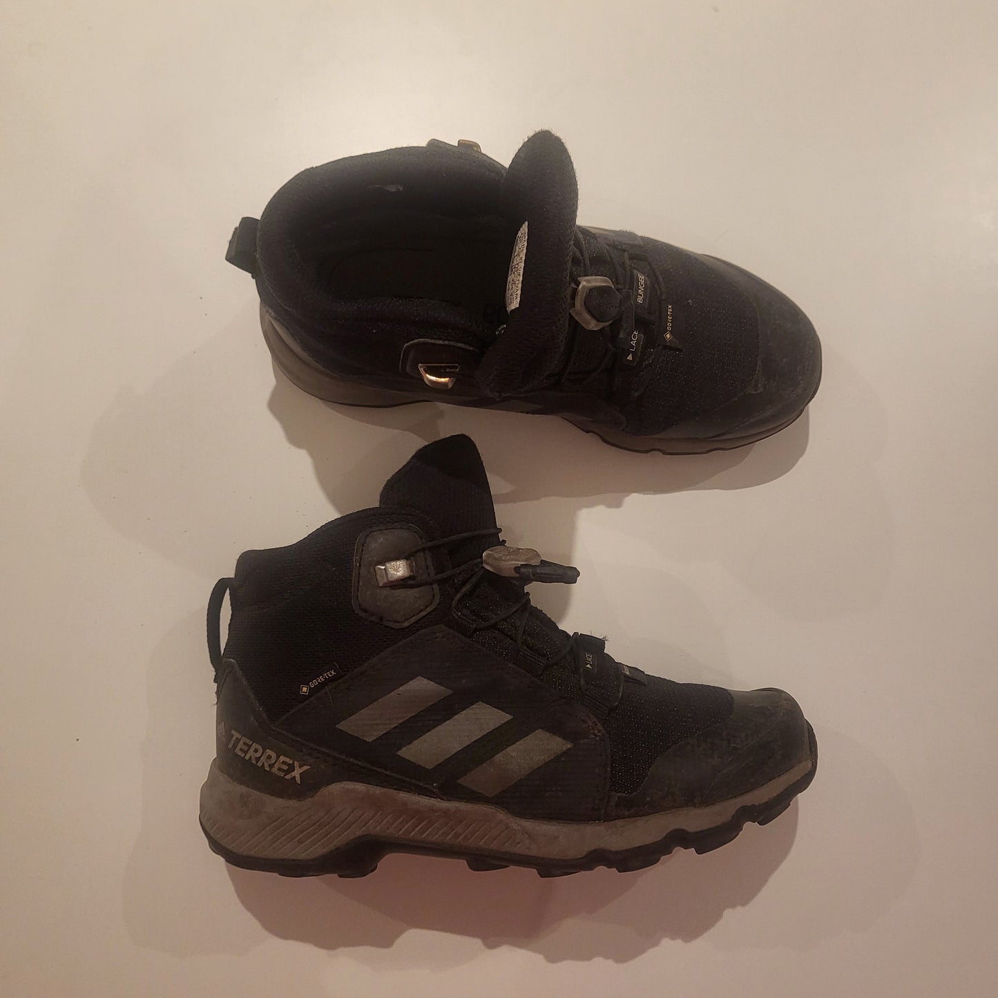 Adidas Terrex str 33