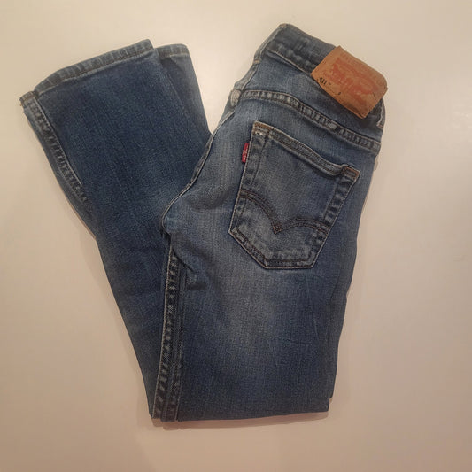 Levis str 8 år