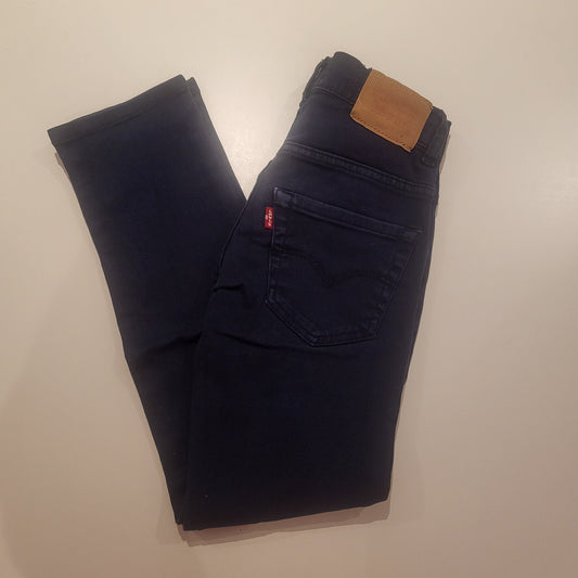 Levis str 8 år