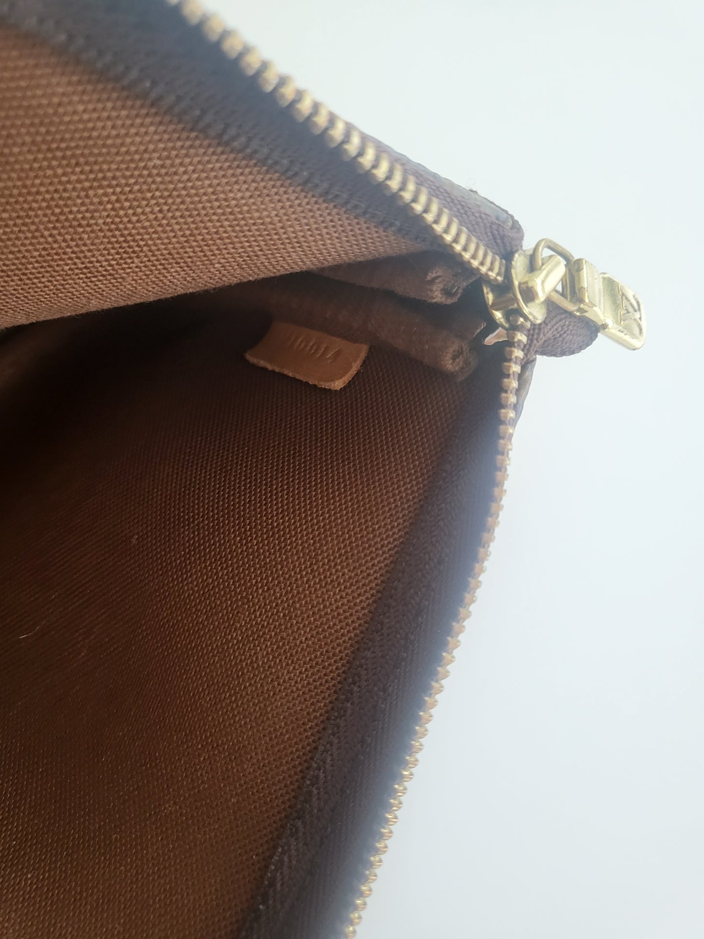 Louis vuitton pochette